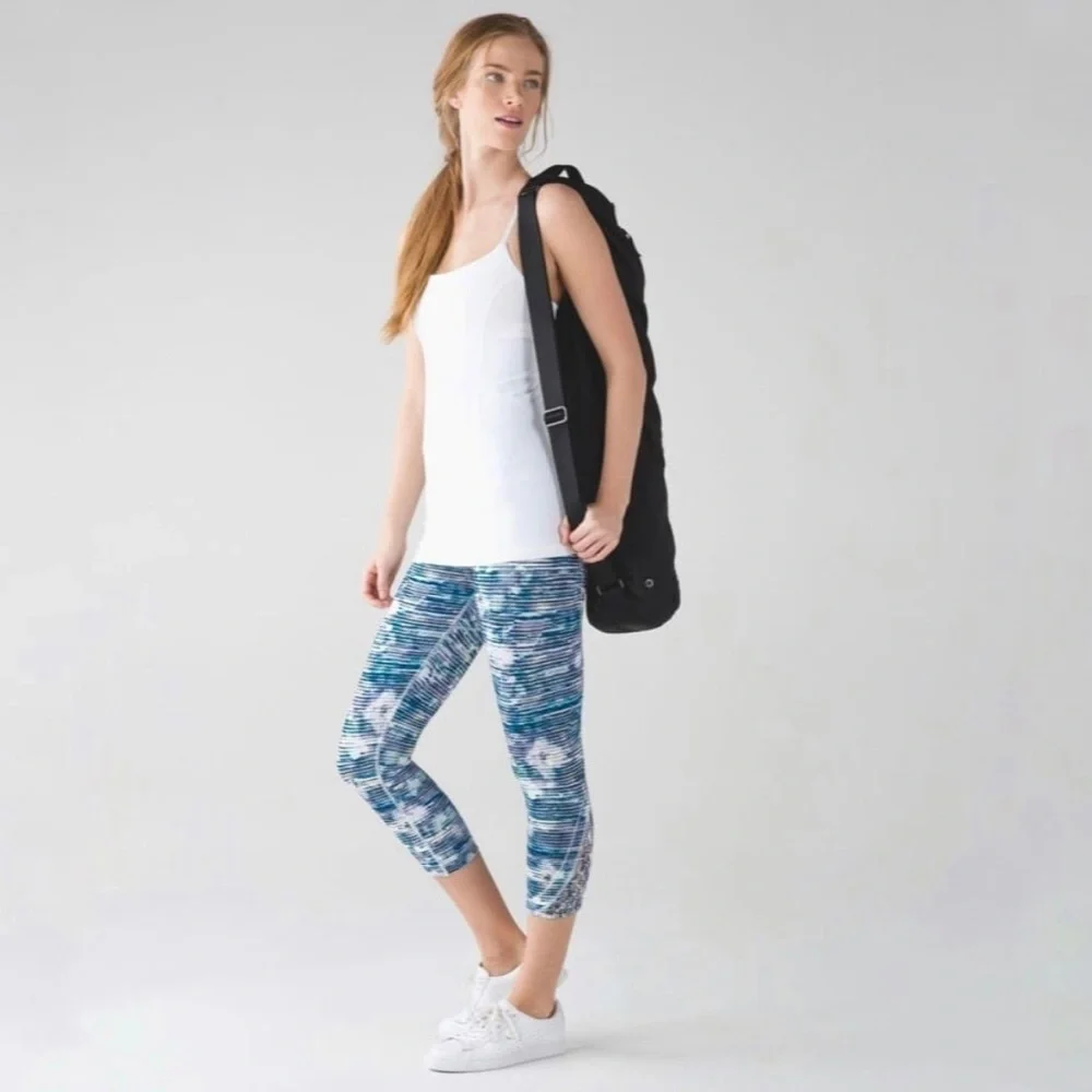 Lululemon True Self Crop‎ II Blurry Belle Multi